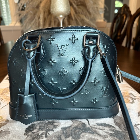💗 SOLD 💗 LOUIS VUITTON Monogram Alma BB Steel Blue - Picture 5 of 11